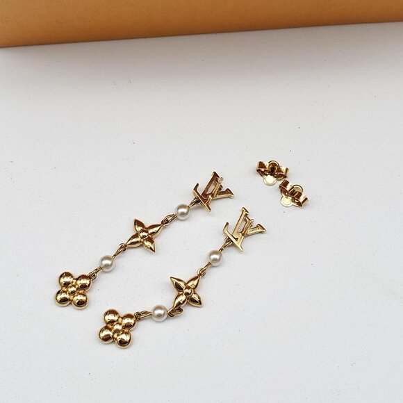 Louis Vuitton Metal Pearl Louisa Drop Earrings in gold-tone metal w/faux pearl - Picture 4 of 12